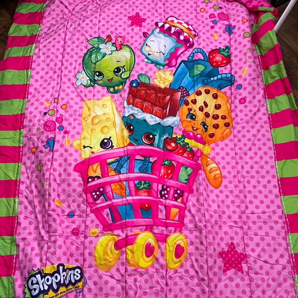 Shopkins Twin Bedding - Comforter and sheet set